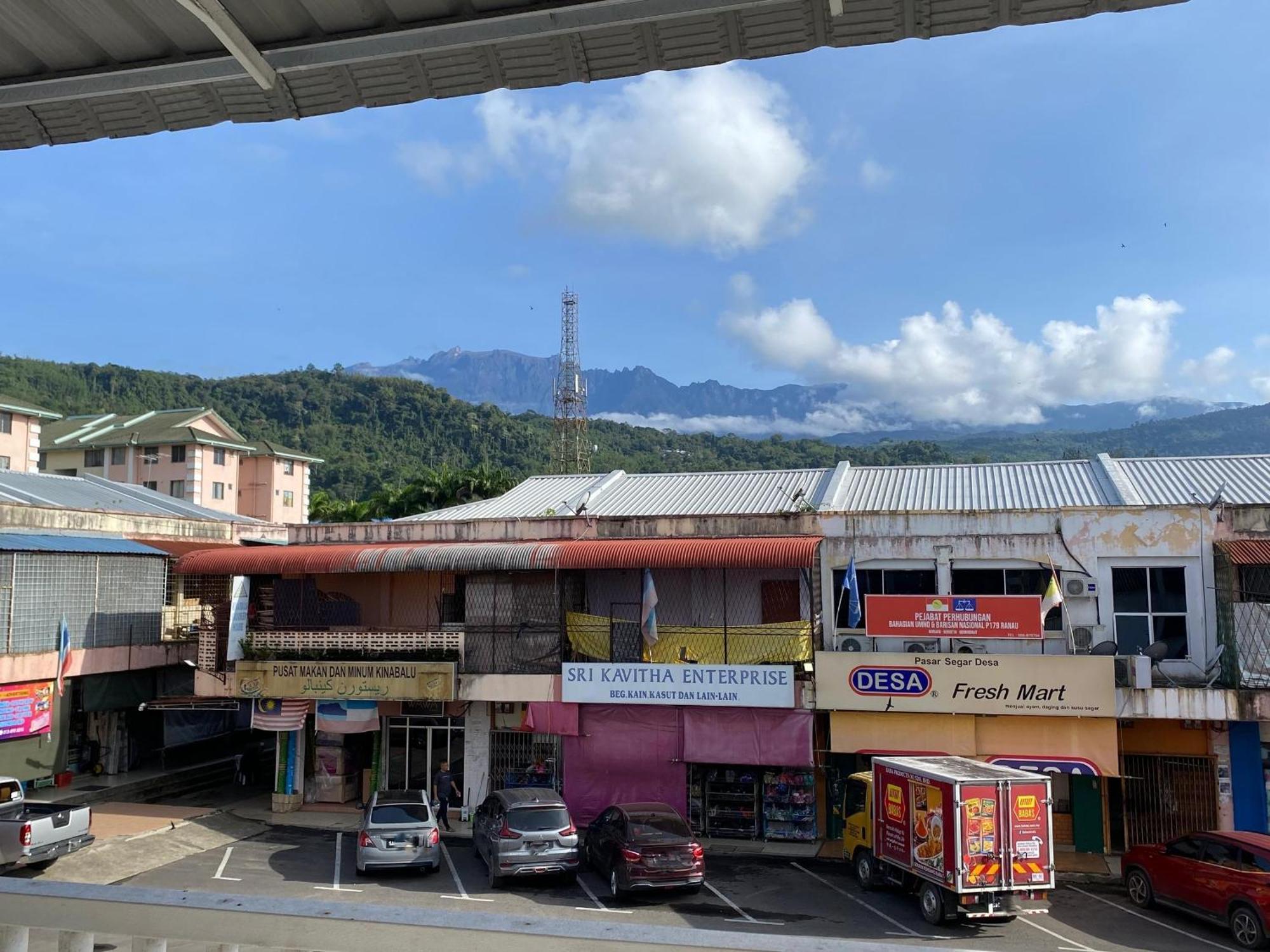 Suria Paradise Lodge Ranau Buitenkant foto